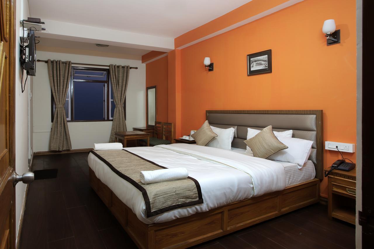 Hotel Kasturi Palace & Restaurant Darjeeling Darjeeling  Exteriör bild